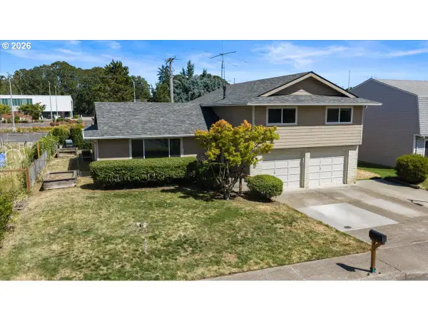 270 NE 20th Pl, Hillsboro, OR 97124