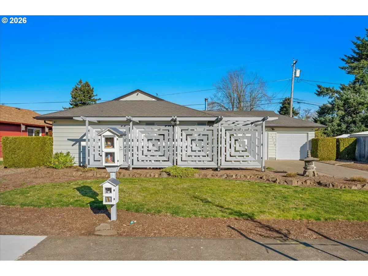 13705 NE Sacramento St, Portland, OR 97230 - Image #1