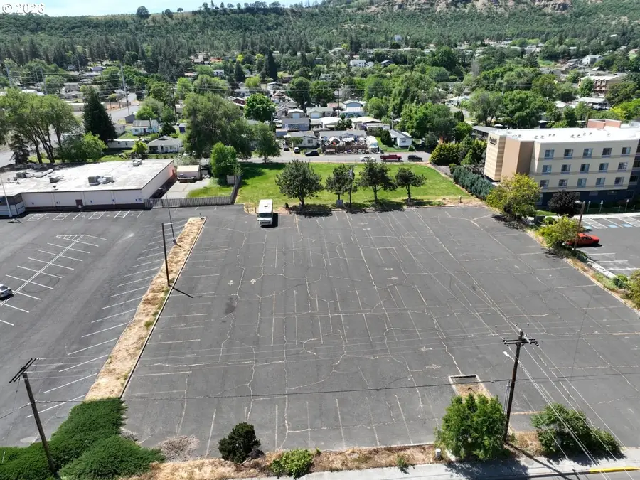 W 7th St, The Dalles, OR 97058 - #3