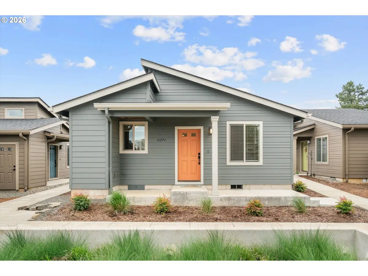 12270 Meadowlawn Dr, Oregon City, OR 97045 - #1