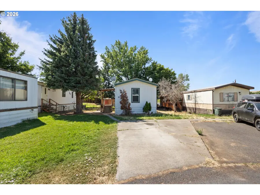 1437 SW 37th St #30, Pendleton, OR 97801 - #3