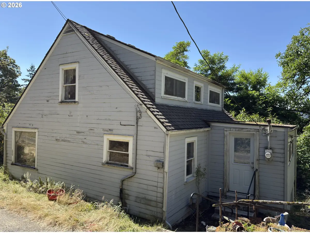 4411 Pacific Way, Longview, WA 98632 - #1