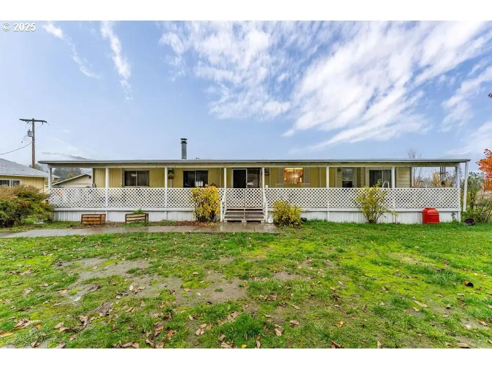 400 Holmstead Rd, Williams, OR 97544 - Image #1