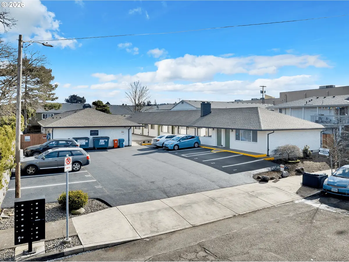1904 SE 80th Ave, Portland, OR 97215 - #1