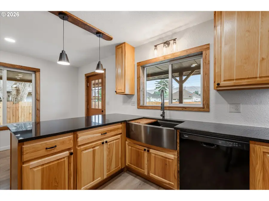1004 Walnut St, Baker City, OR 97814 - #3