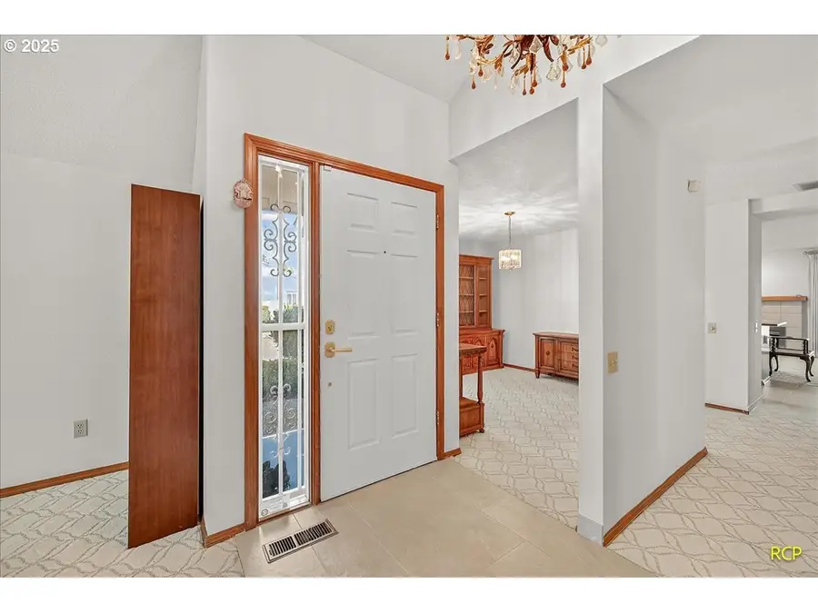 2332 NE 158th Ave, Portland, OR 97230 - Image #3