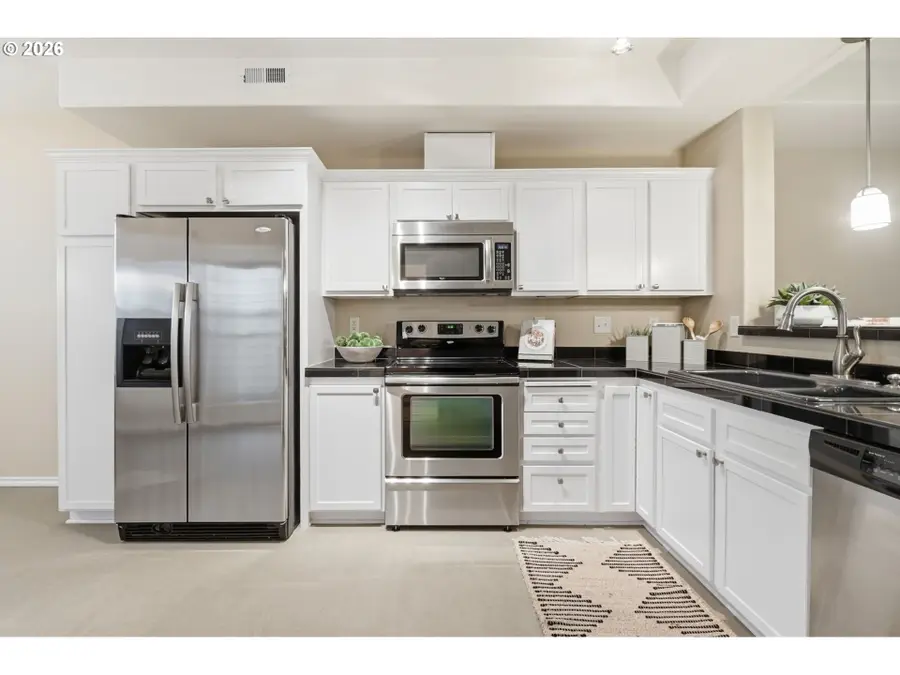 2004 NE Cadbury Ave #213, Hillsboro, OR 97006 - #3