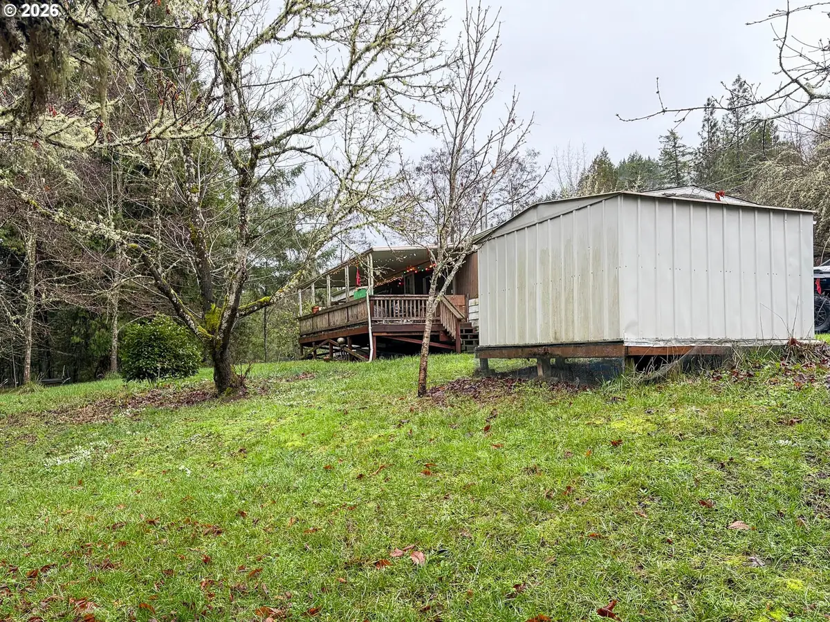 225 Doraleen Ln, Glide, OR 97443 - #1