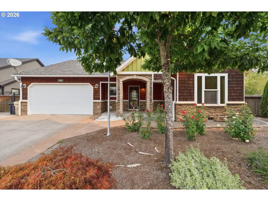 1282 SE Academy St, Dallas, OR 97338 - #2