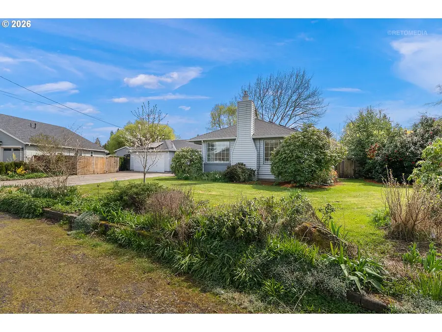 874 NE Birchwood Dr, Hillsboro, OR 97124 - #2