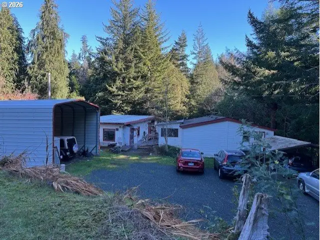 33382 Cedar Valley Rd, Gold Beach, OR 97444 - Image #2