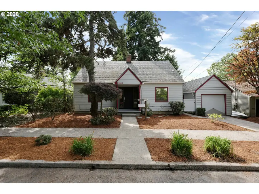 7925 SW 11th Ave, Portland, OR 97219 - #2