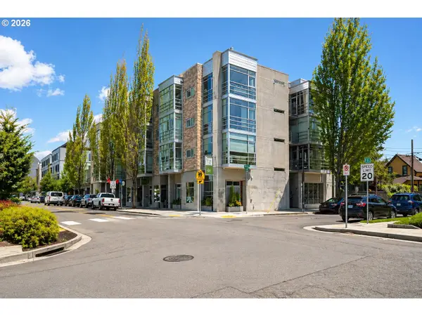 910 SE 42nd Ave #240, Portland, OR 97215