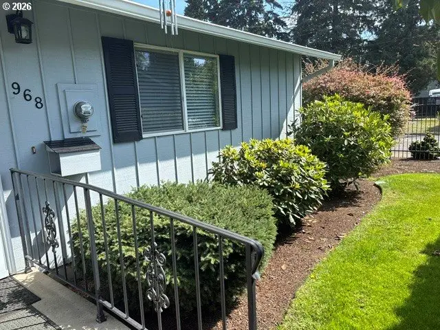 968 W L Street, Springfield, OR 97477 - #2