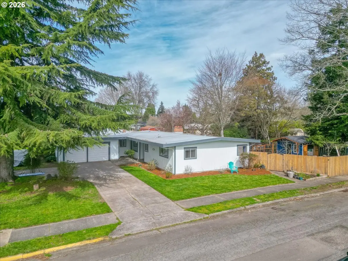 1775 Park Dr, Lebanon, OR 97355 - #1