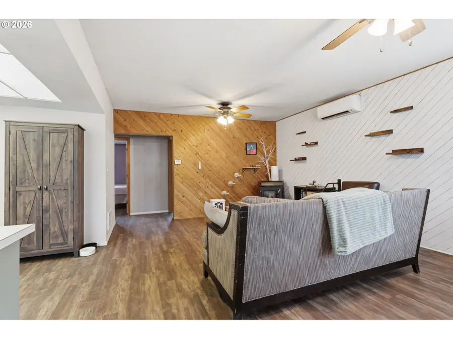 2212 23rd Ave, Forest Grove, OR 97116 - #2