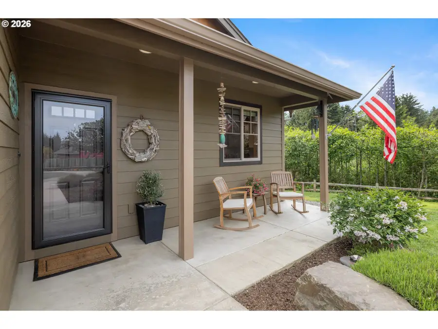 1775 Pacific Ridge Ln, Hammond, OR 97121 - #2
