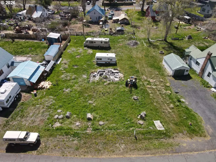 N Roanoke Ave #7000, Hines, OR 97738 - #3