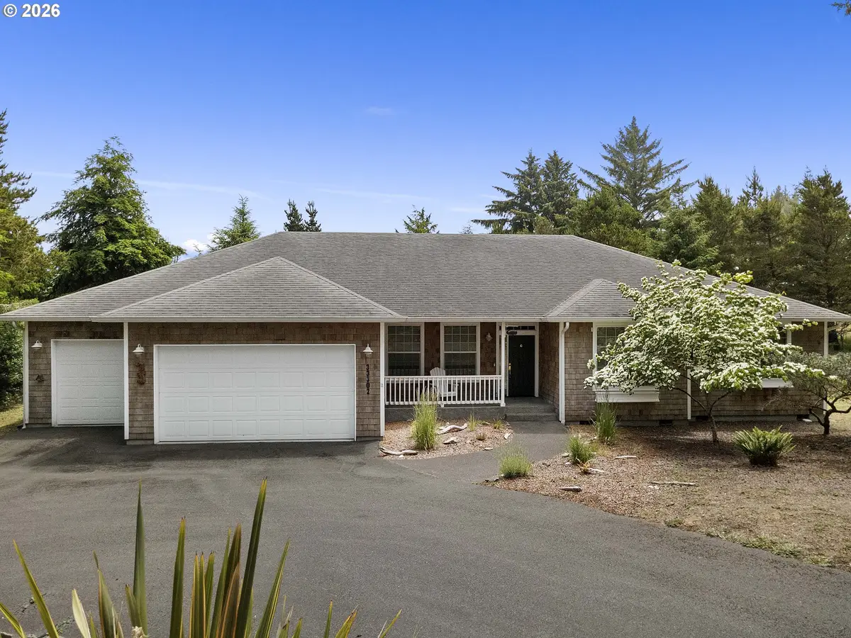 33302 Neacoxie Ln, Warrenton, OR 97146 - #1