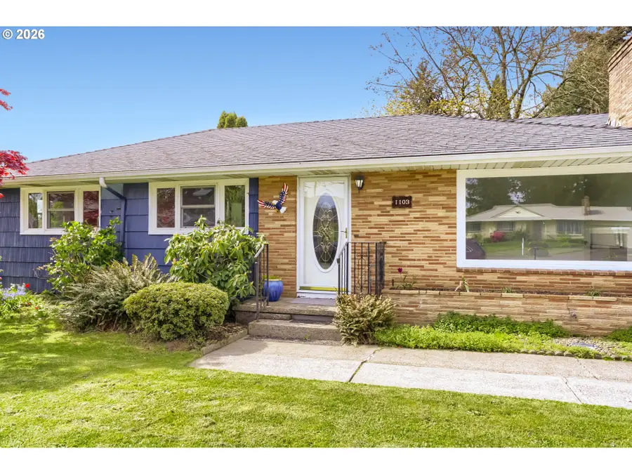 1103 SE 120th Ave, Portland, OR 97216 - #2