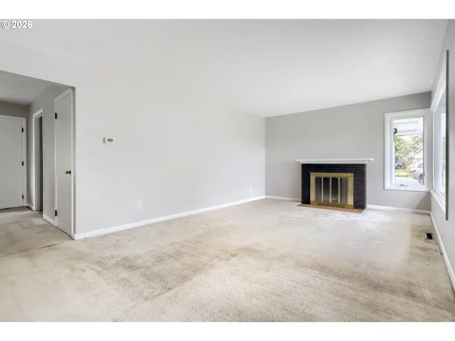 1103 SE 120th Ave, Portland, OR 97216 - #3