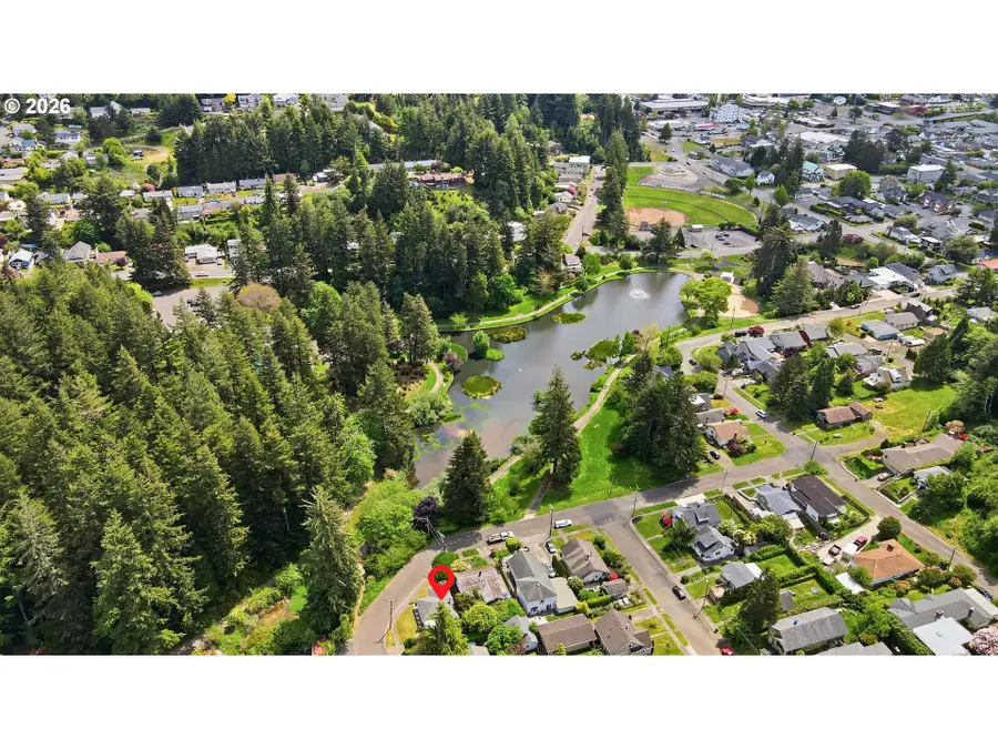 685 N 12th St, Coos Bay, OR 97420 - #2