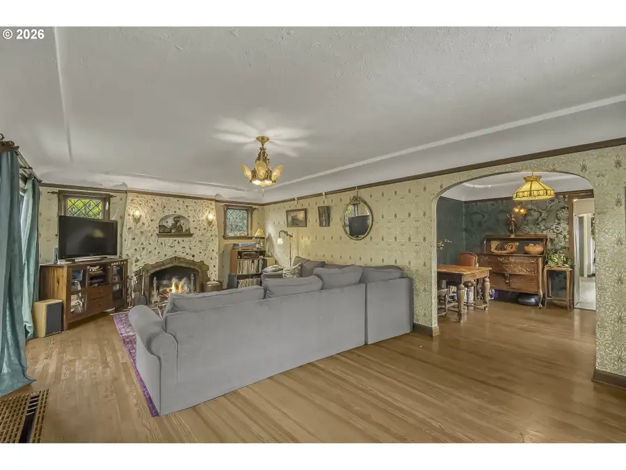 414 NE 68th Ave, Portland, OR 97213 - #3