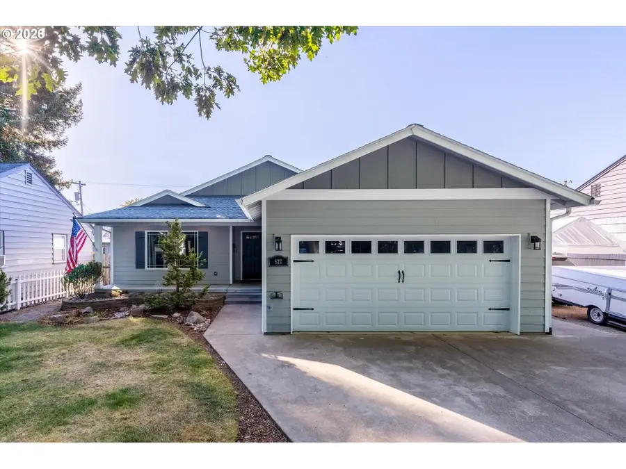 527 26th Ave, Longview, WA 98632 - #3
