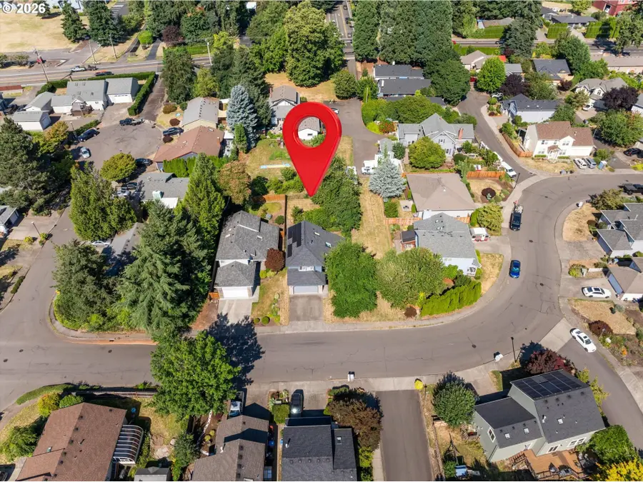 14041 SW Fanno Creek Dr, Tigard, OR 97224 - #2