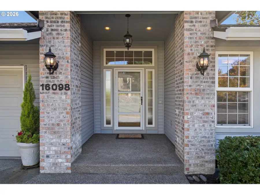 16098 SW 130th Ter, King City, OR 97224 - #3