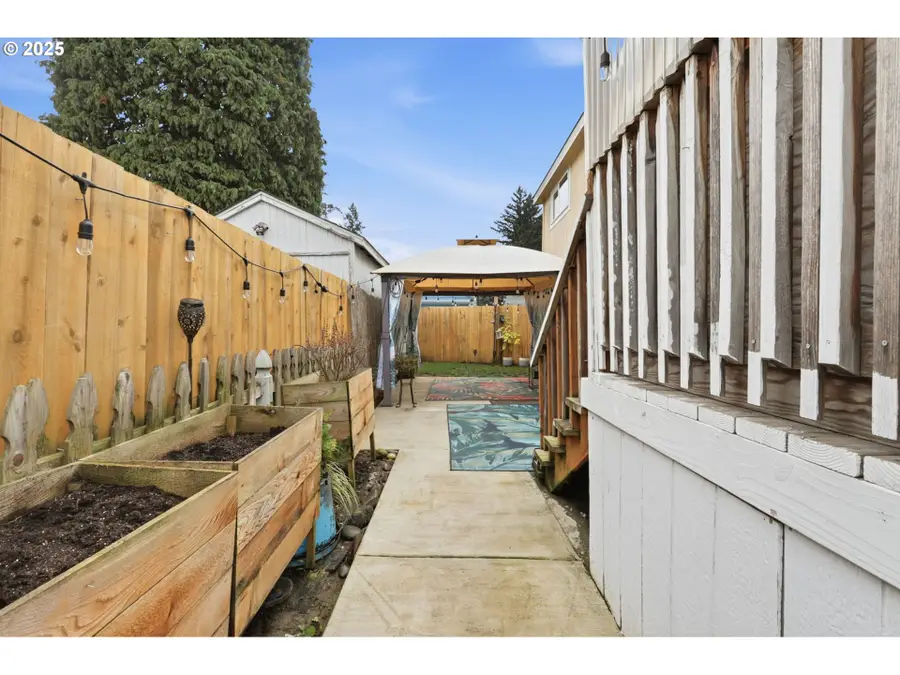 5990 SE King Rd #18, Milwaukie, OR 97222 - Image #2