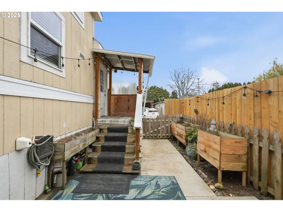 5990 SE King Rd #18, Milwaukie, OR 97222 - Image #3