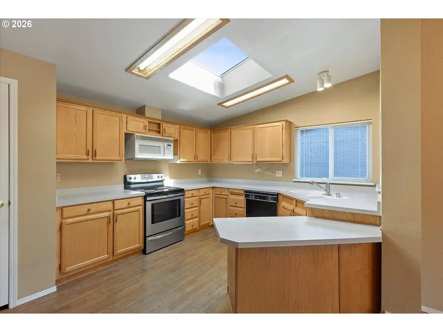 395 Seagrove Loop, Lincoln Beach, OR 97367 - #2