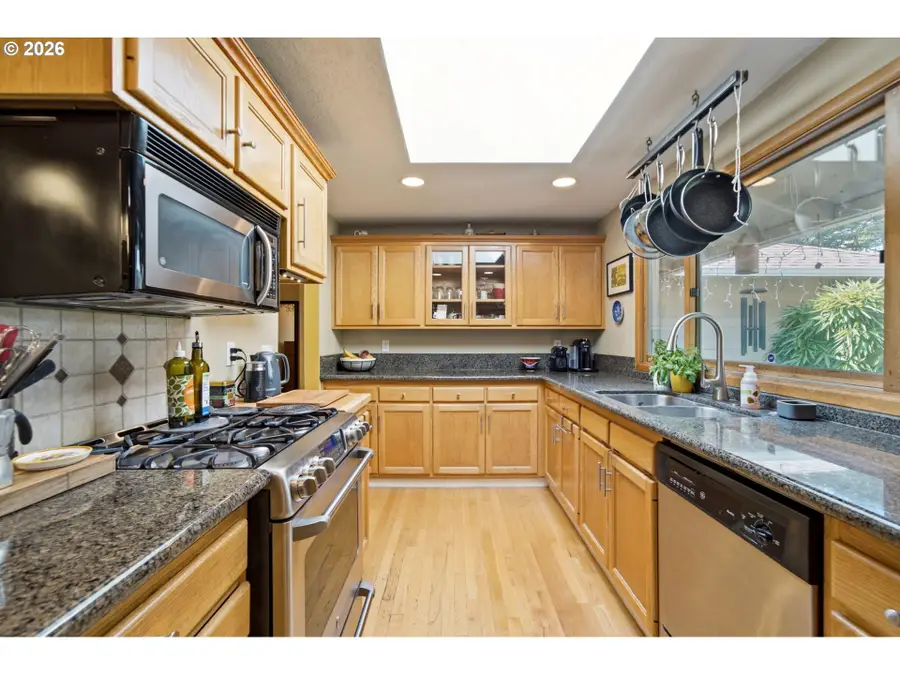 17902 Belmore Ave, Northwest Clackamas, OR 97035 - #3
