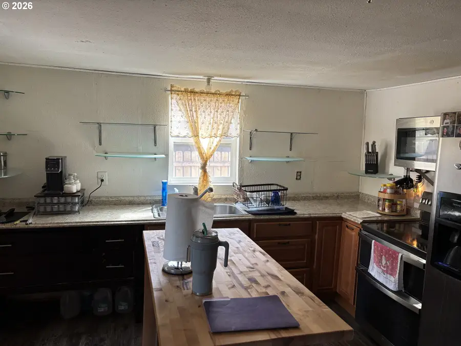 417 W Burgen St, Goldendale, WA 98620 - #3