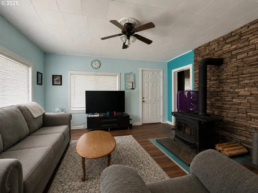 811 N Bellwood Ave, Union, OR 97883 - #3