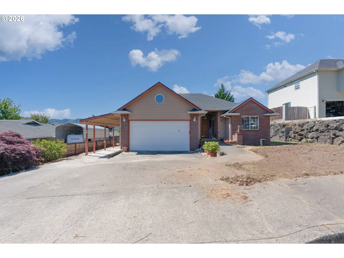2309 NW Parkdale Ave, Roseburg, OR 97471 - #1
