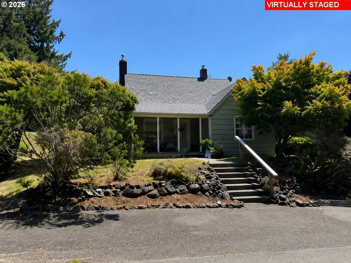 558 11th Ave, Coos Bay, OR 97420 - #1