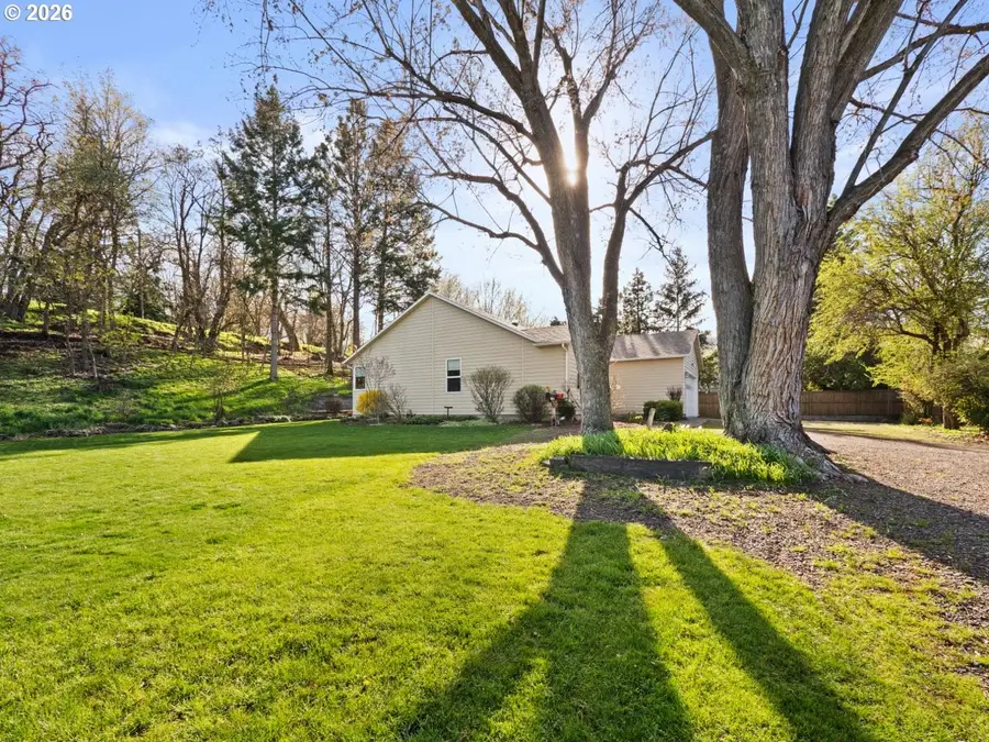 1101 B Ave, La Grande, OR 97850 - #3