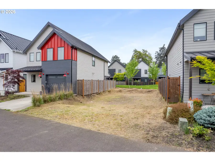 1921 Elkhorn Dr, Eugene, OR 97408 - #2