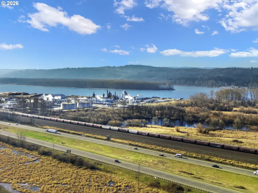 5224 Meeker Dr, Kalama, WA 98625 - #2