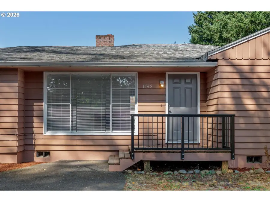 1745 SE 176th Ave, Portland, OR 97233 - #2