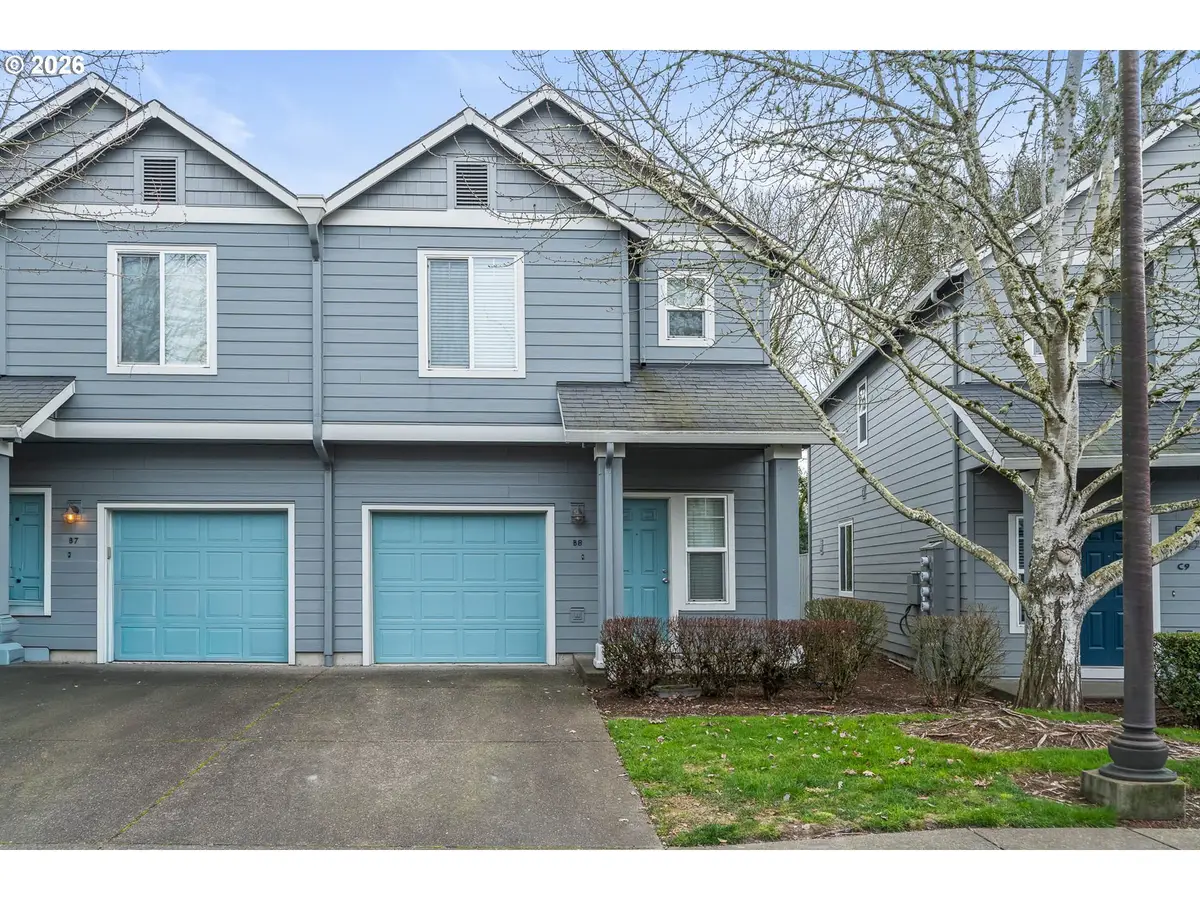 810 E 9th St #B8, Newberg, OR 97132 - Image #1