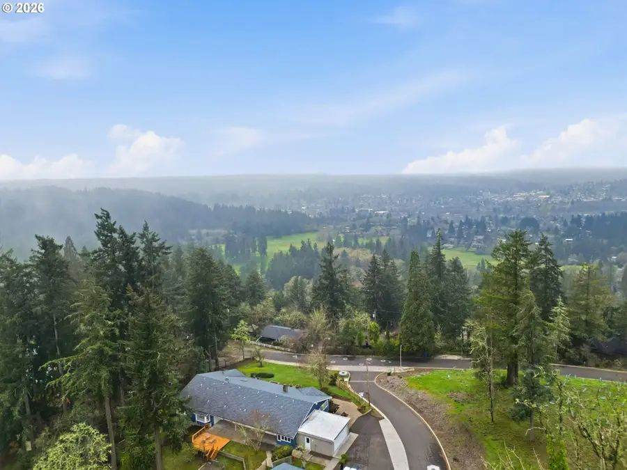 2693 Cupola Dr, Eugene, OR 97403 - Image #2