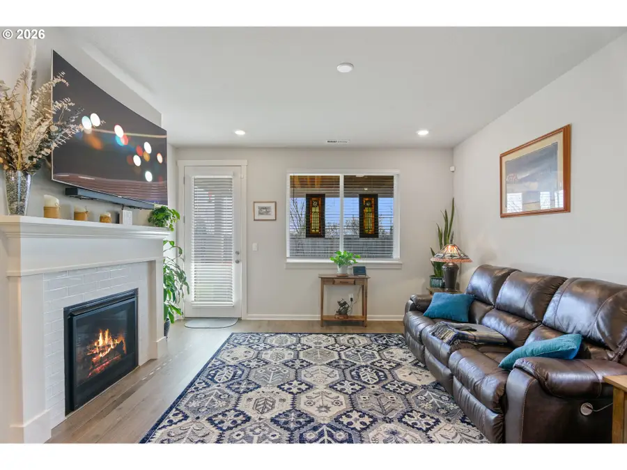 4225 S Willow Dr, Ridgefield, WA 98642 - Image #2