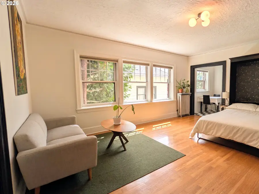 1526 NE 24th Ave #205, Portland, OR 97232 - #3