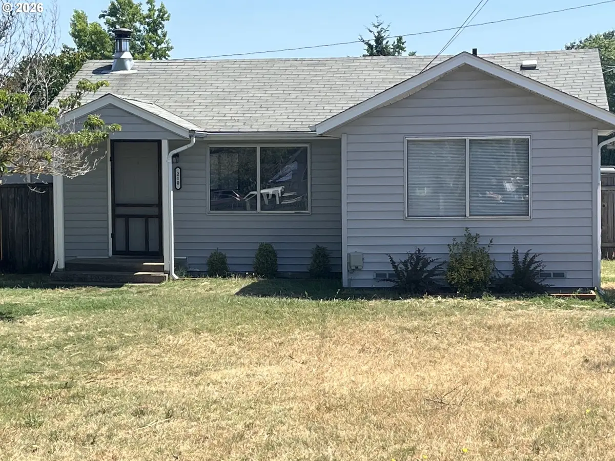 210 Birch St, Junction City, OR 97448 - #1