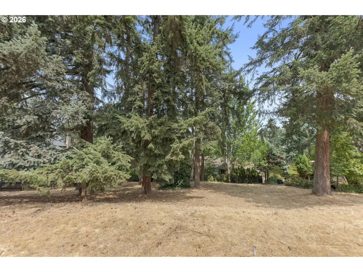 Suncrest Ave, Eugene, OR 97405 - #1