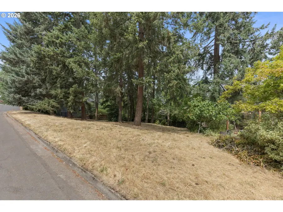 Suncrest Ave, Eugene, OR 97405 - #3