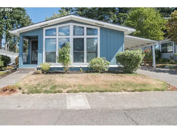 17460 NE Glisan St #11, Portland, OR 97230